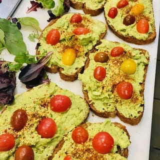 Avocado Toast (16 Halves)